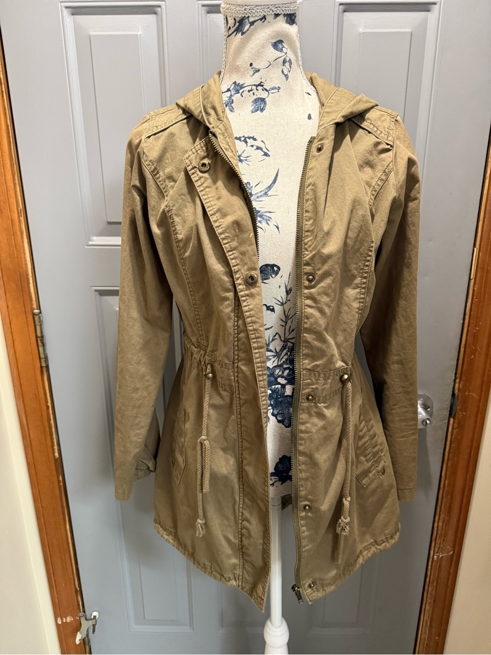 Women's Hooded Anorak Jacket in Khaki/olive green (med) Bongo